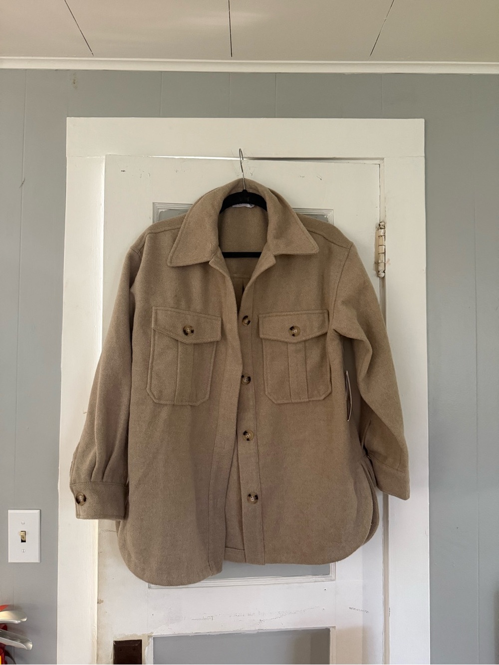 Women’s Beige Utility Shirt Jacket - Casual Button-Up